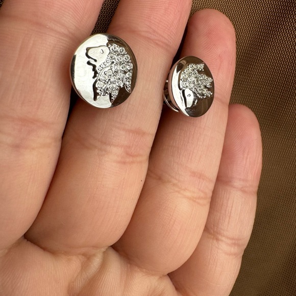 Swarovski Lion Head pins - Picture 3 of 4